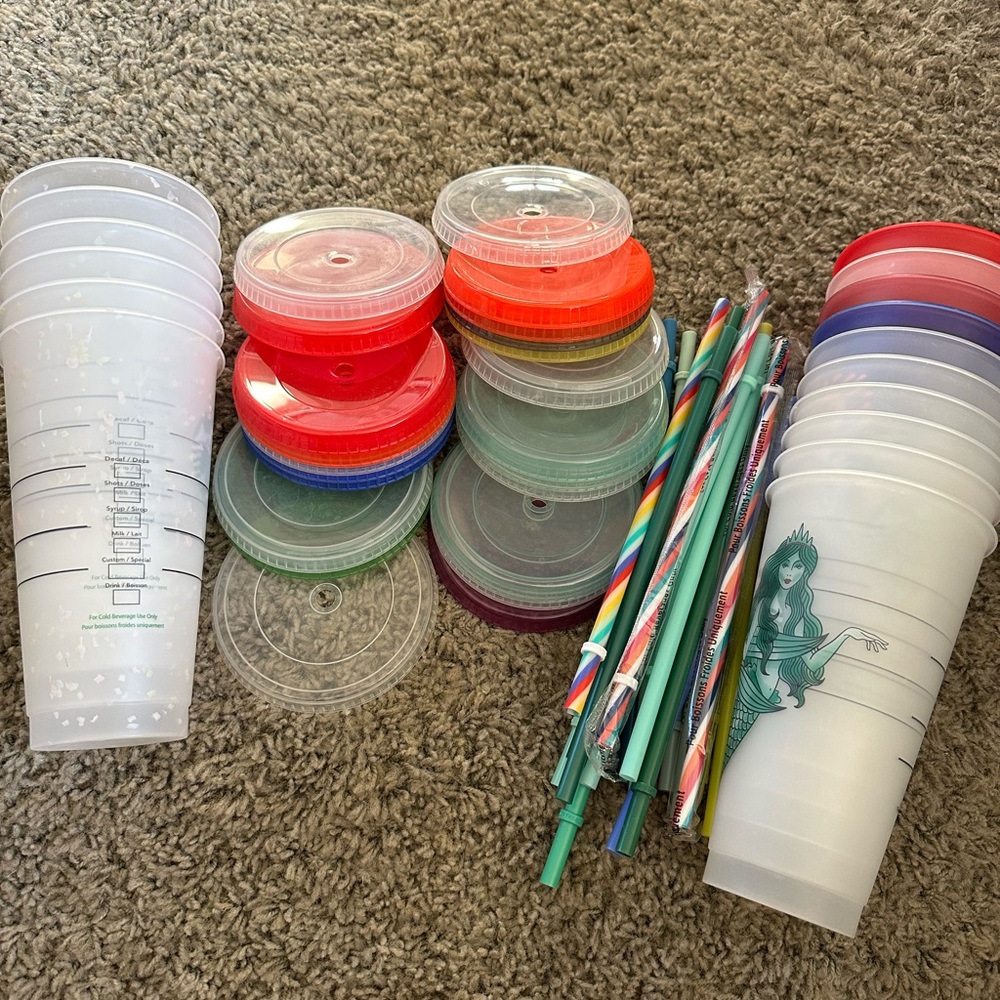 Starbucks Cups with Lids and Straws